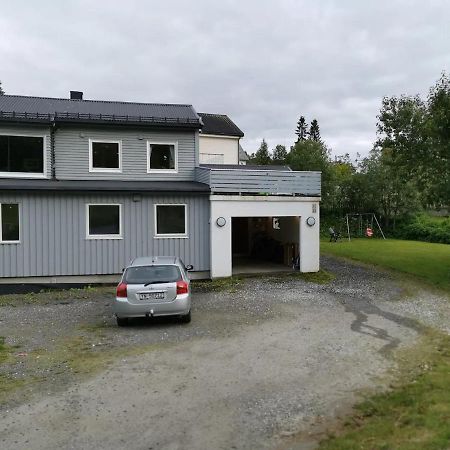 Big, Spacious Apartment With Free Parking Tromsø Buitenkant foto